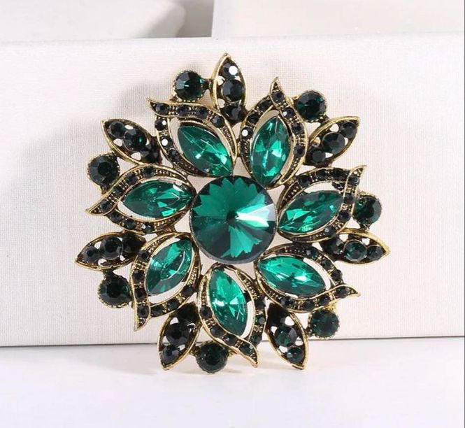 Hovedbilde Brosje grønn blomst